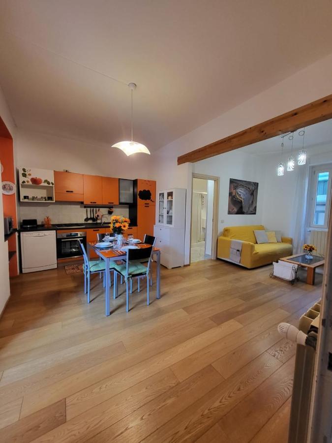 Appartamento Orange Lago แวร์บาเนีย ภายนอก รูปภาพ