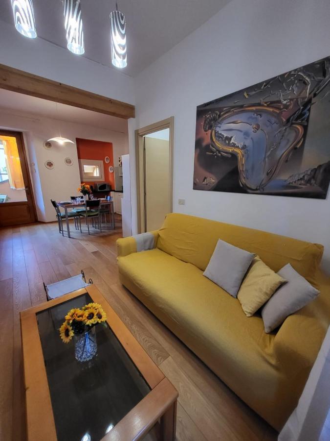 Appartamento Orange Lago แวร์บาเนีย ภายนอก รูปภาพ